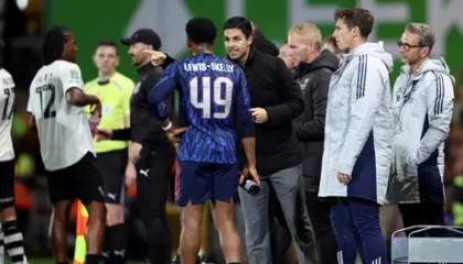 英超新赛季烽火再起：水晶宫崛起，热刺遗憾丢分，积分榜新格局待定