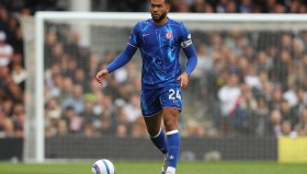 梅西意外停车签名，球迷惊喜不已